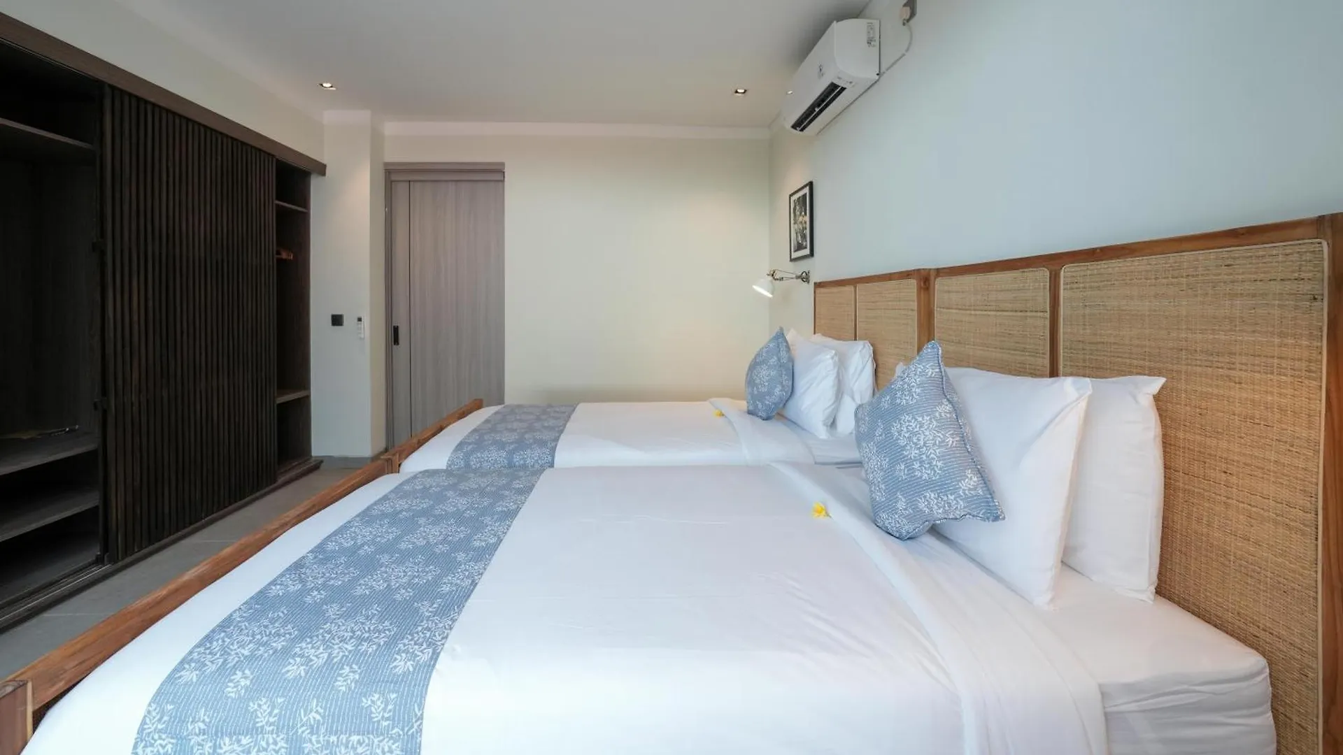 Twin Villas Drupadi 8Br Seminyak